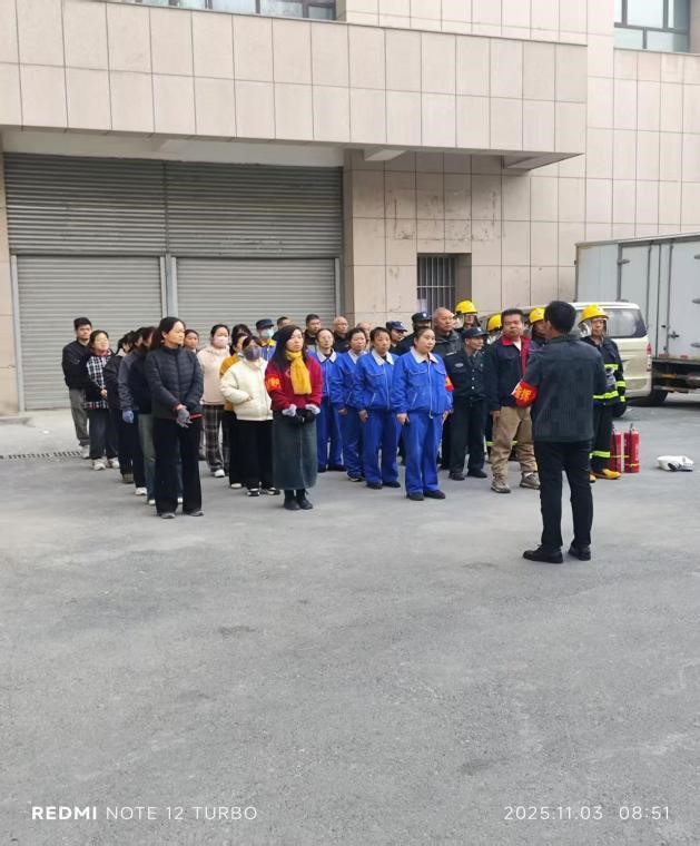 以練筑防 安全同行！昌吉銀杏廣場(chǎng)開(kāi)展2025下半年聯(lián)合消防演練