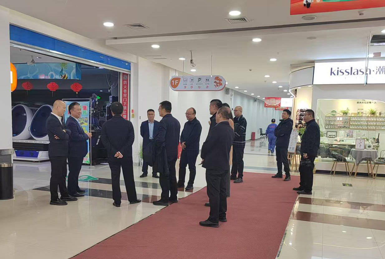 調(diào)研促發(fā)展 服務(wù)暖企心  昌吉市領(lǐng)導(dǎo)赴曦隆?銀杏廣場(chǎng)指導(dǎo)新商業(yè)建設(shè)