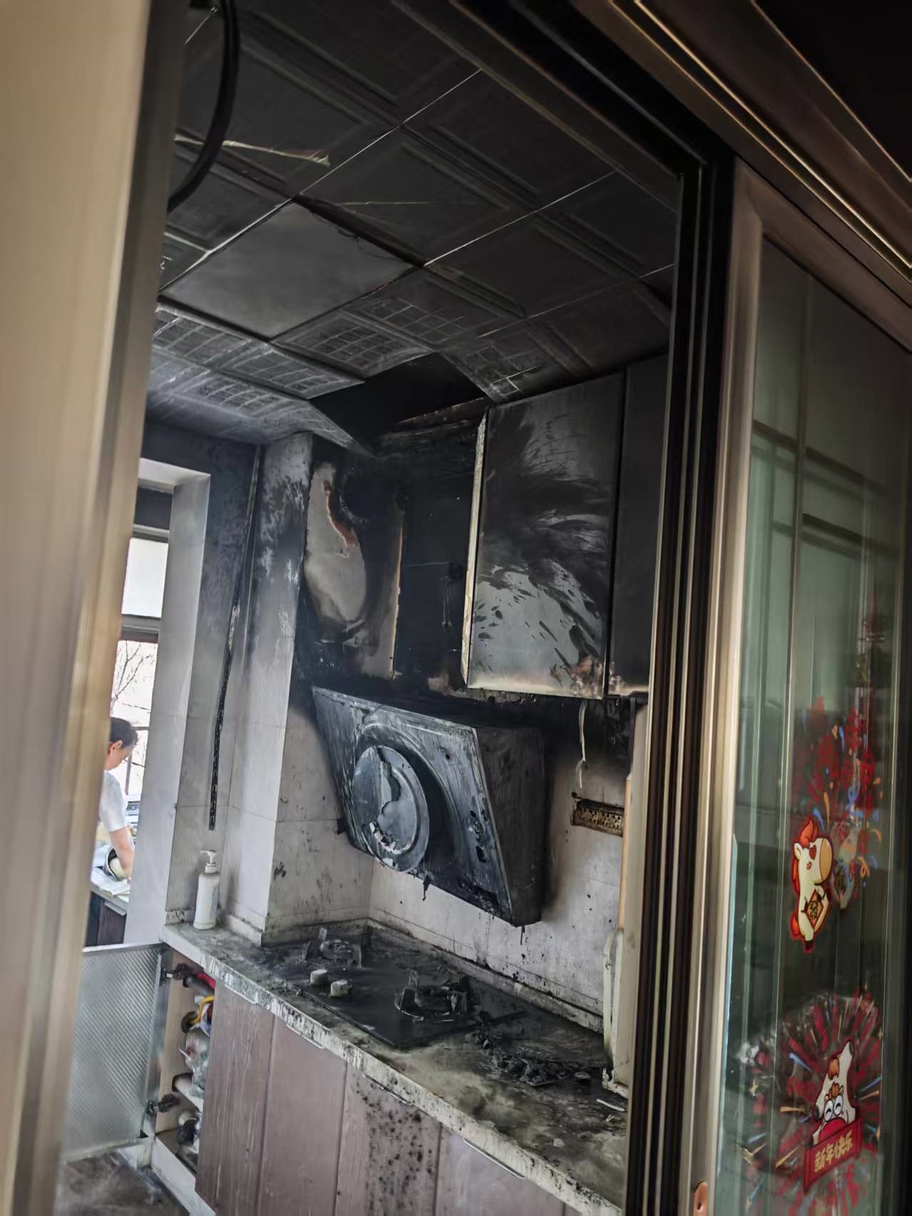 快速響應(yīng) 臨危不亂！碧水錦苑物業(yè)高效處置火災(zāi)險情